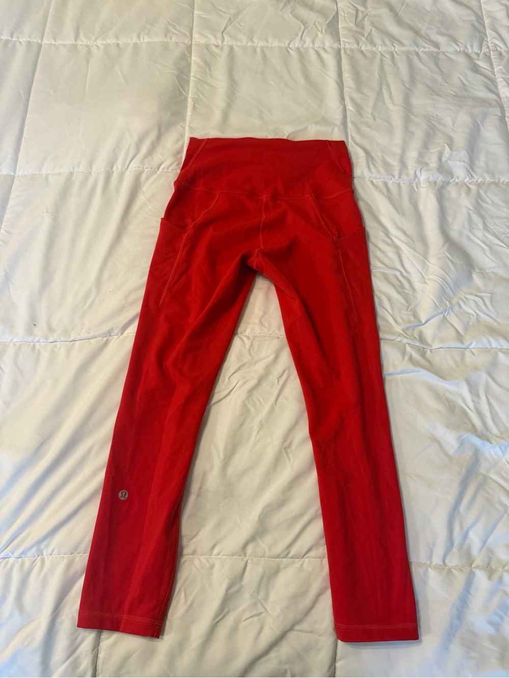Lululemon Wunder train leggings with pockets. 23”. Size 6 - Picture 4 of 4
